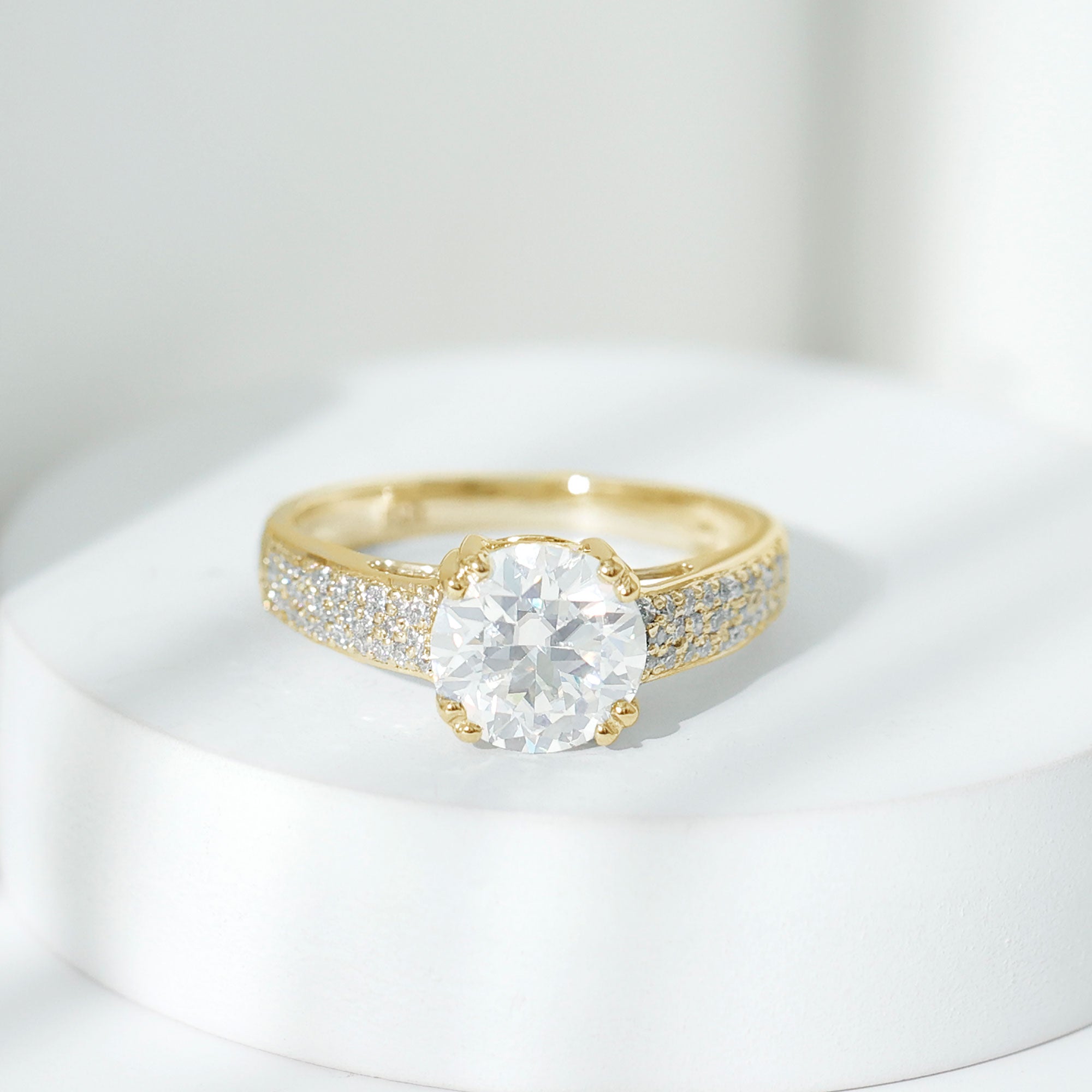 Lab Grown Diamond Engagement Ring With Double Prongs