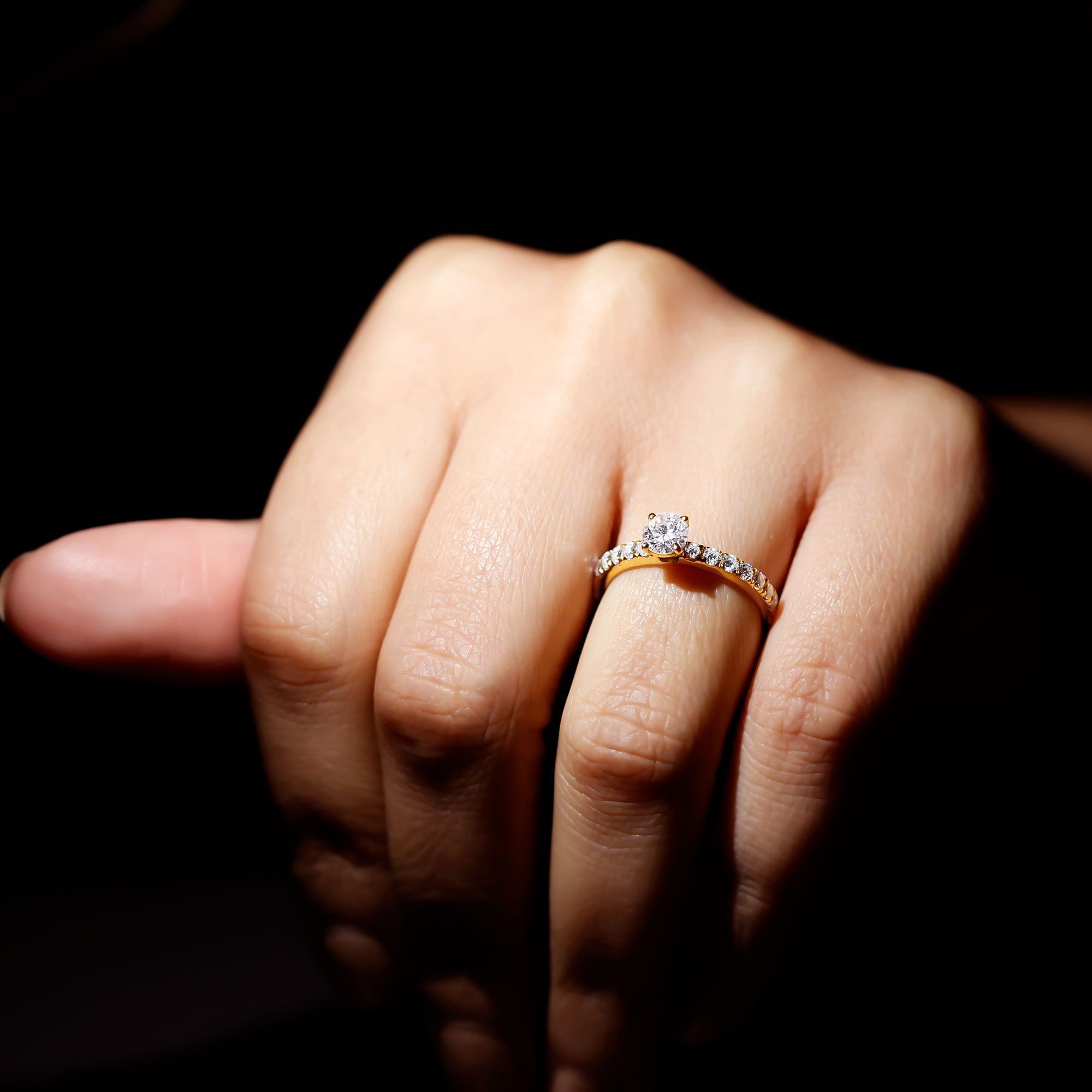 Minimal Solitaire Engagement Ring with Lab Grown Diamond