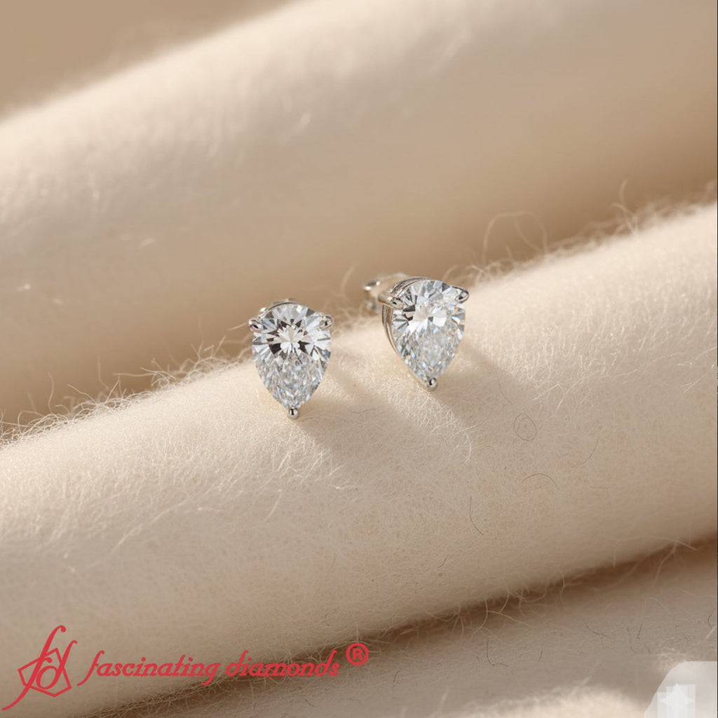 Diamond Pear Cut 3 Prong Earring
