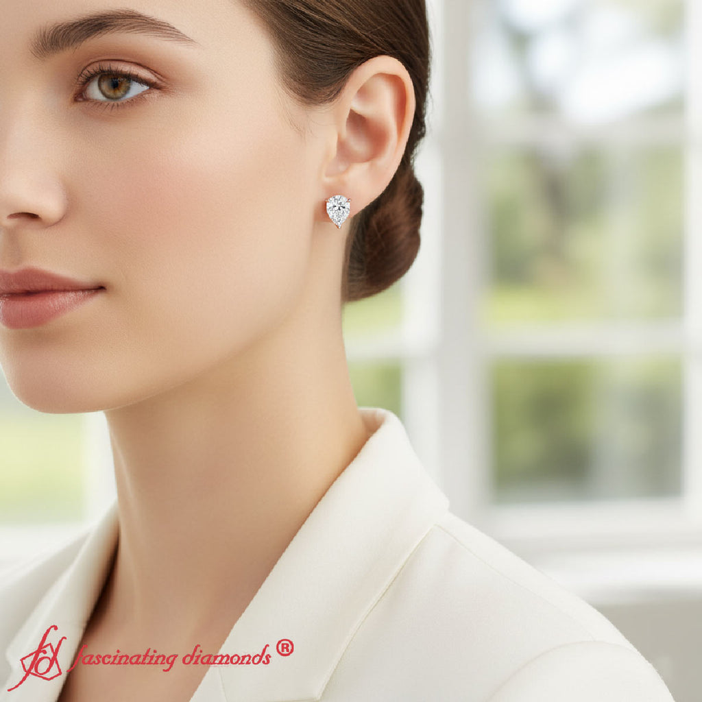 Diamond Pear Cut 3 Prong Earring